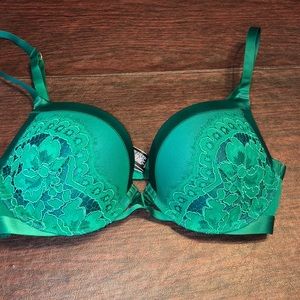 Victoria secret very sexy push up bra